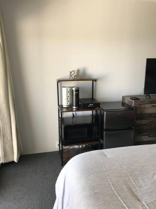 Cute Lower Level Cedar Lodge Room With Balcony & Lake Views! ラコニア エクステリア 写真